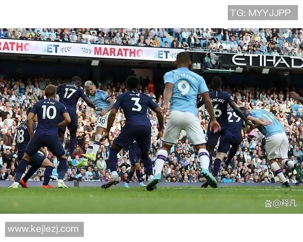 足总杯激战阿森纳与曼城握手言和逆转瞬间引发全场热烈反响